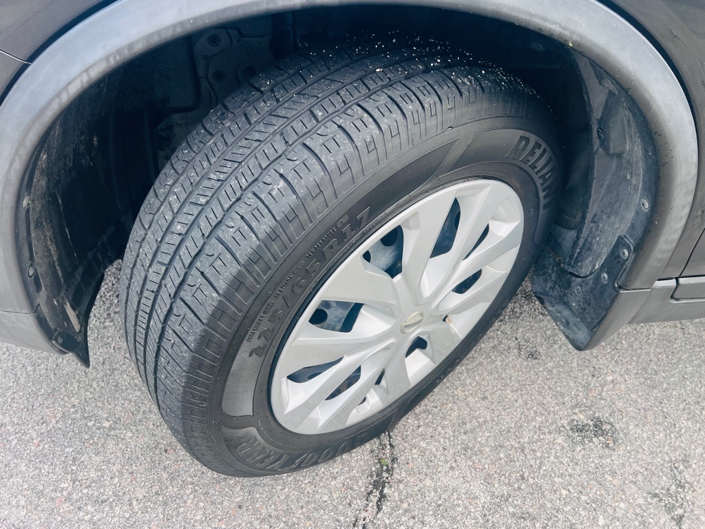Photo 15 of this NISSAN ROGUE
