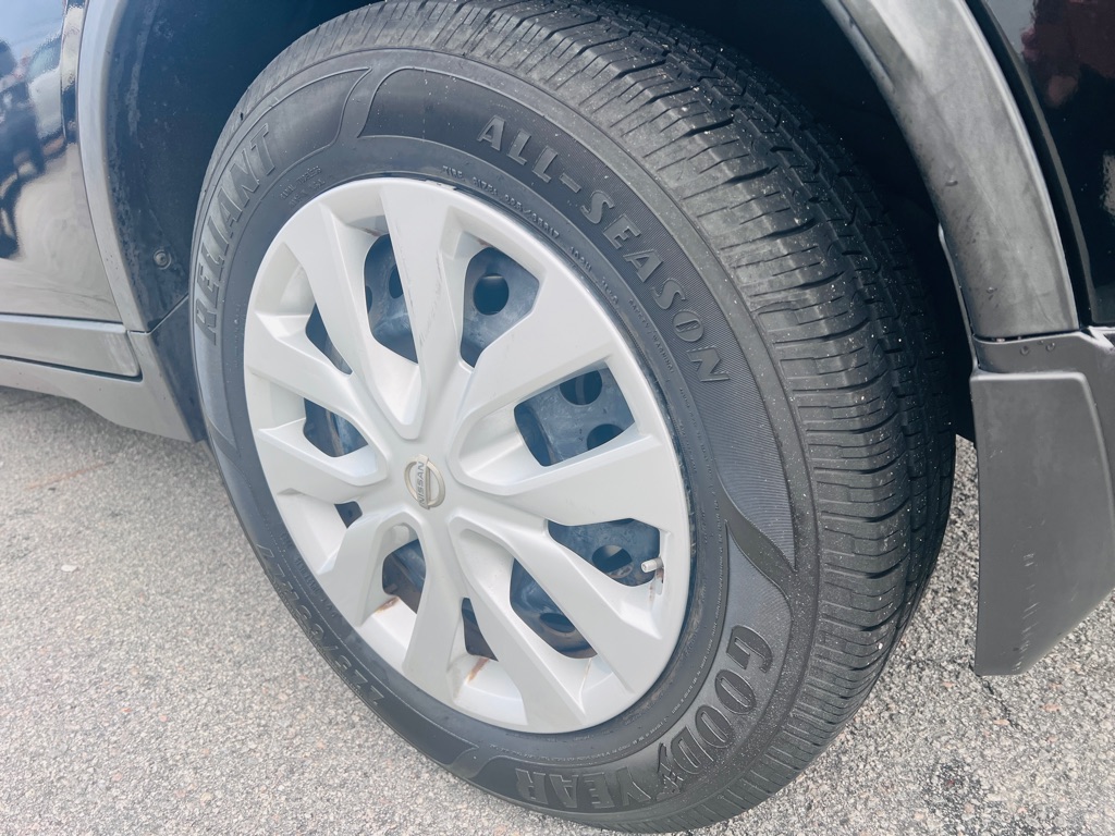 Photo 16 of this NISSAN ROGUE