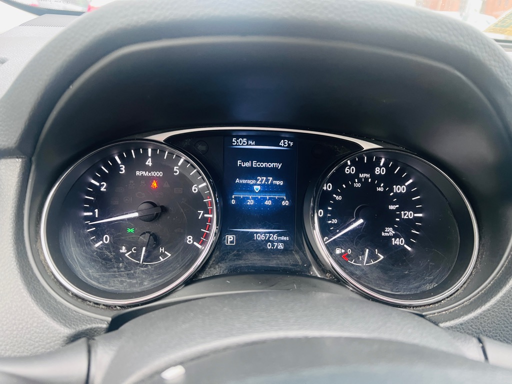 Photo 13 of this NISSAN ROGUE