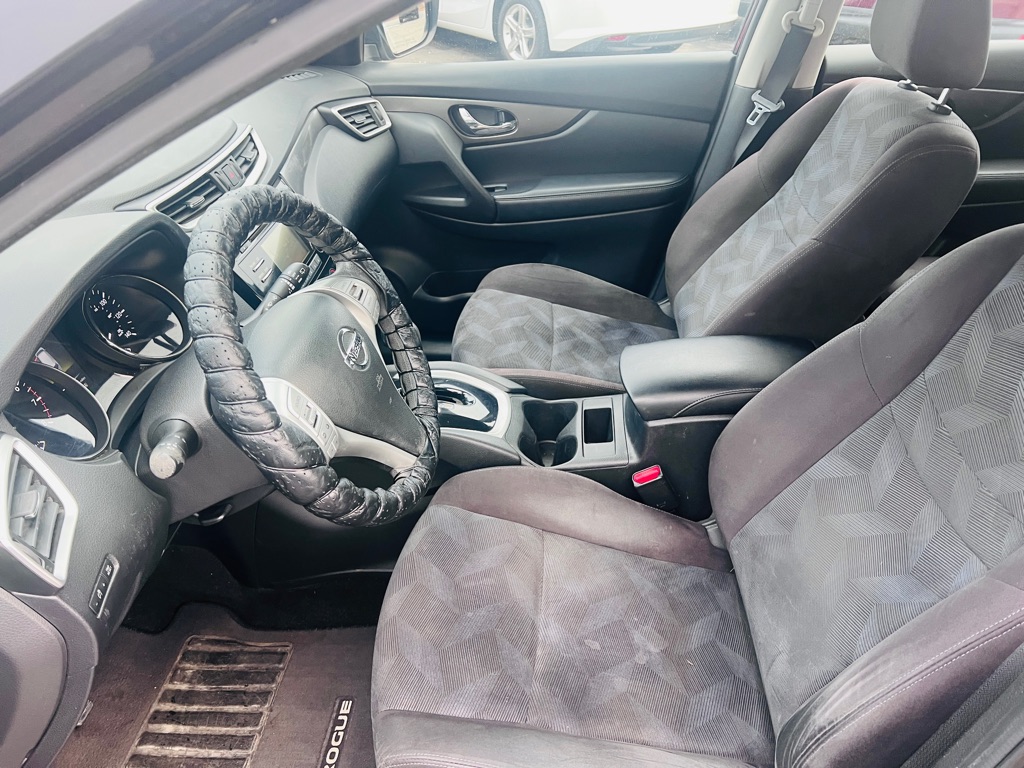 Photo 12 of this NISSAN ROGUE