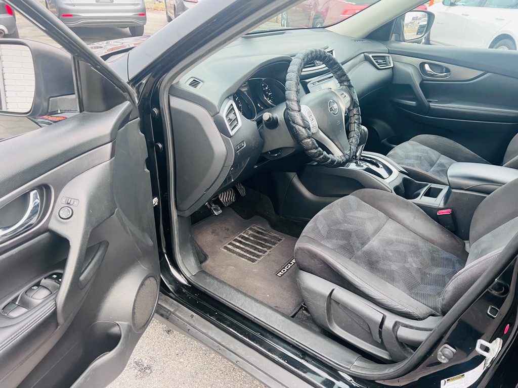 Photo 10 of this NISSAN ROGUE