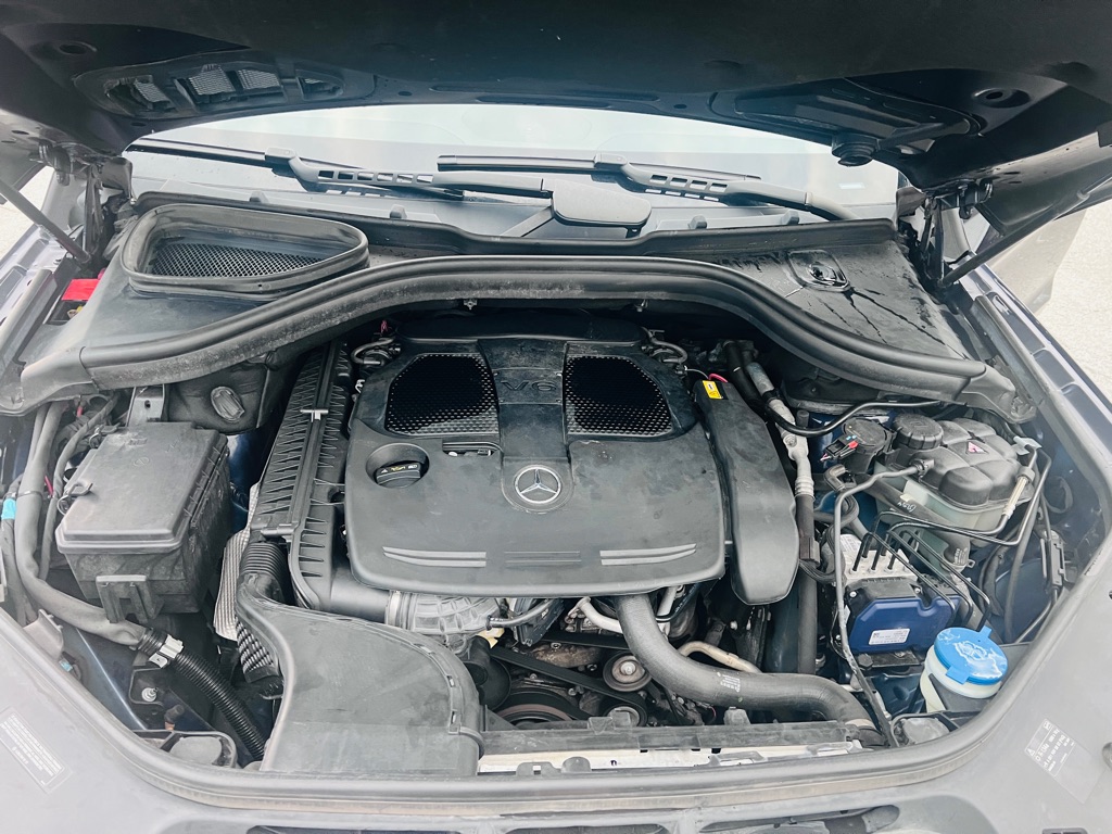 Photo 18 of this MERCEDES-BENZ M-CLASS