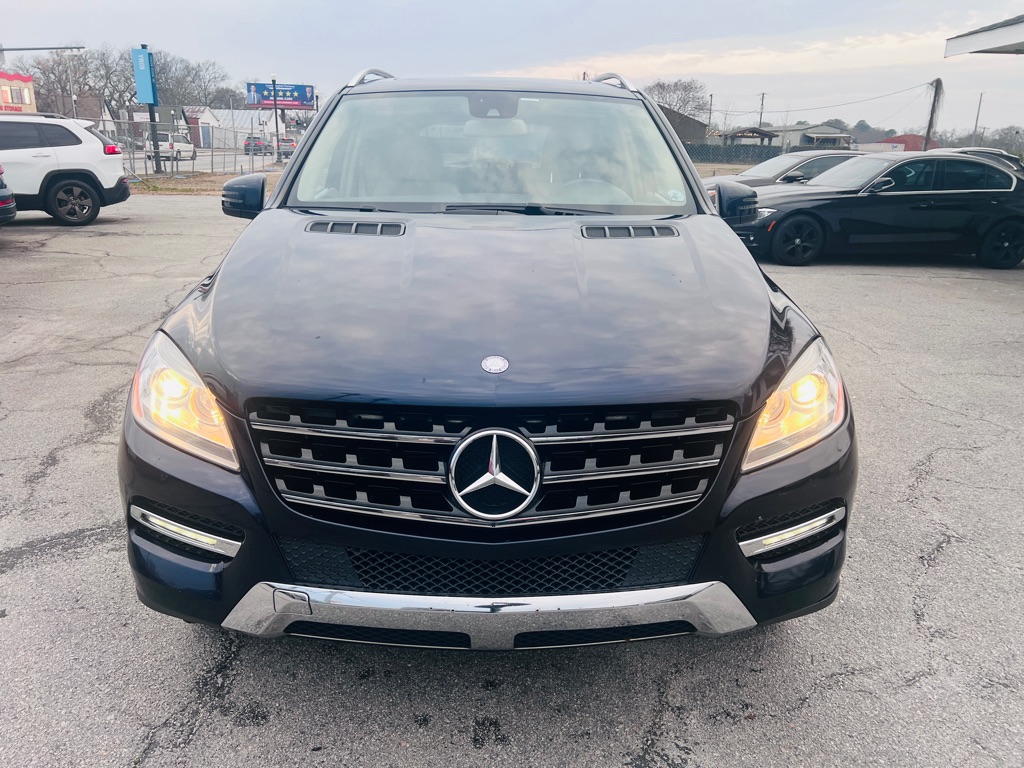 Photo 2 of this MERCEDES-BENZ M-CLASS