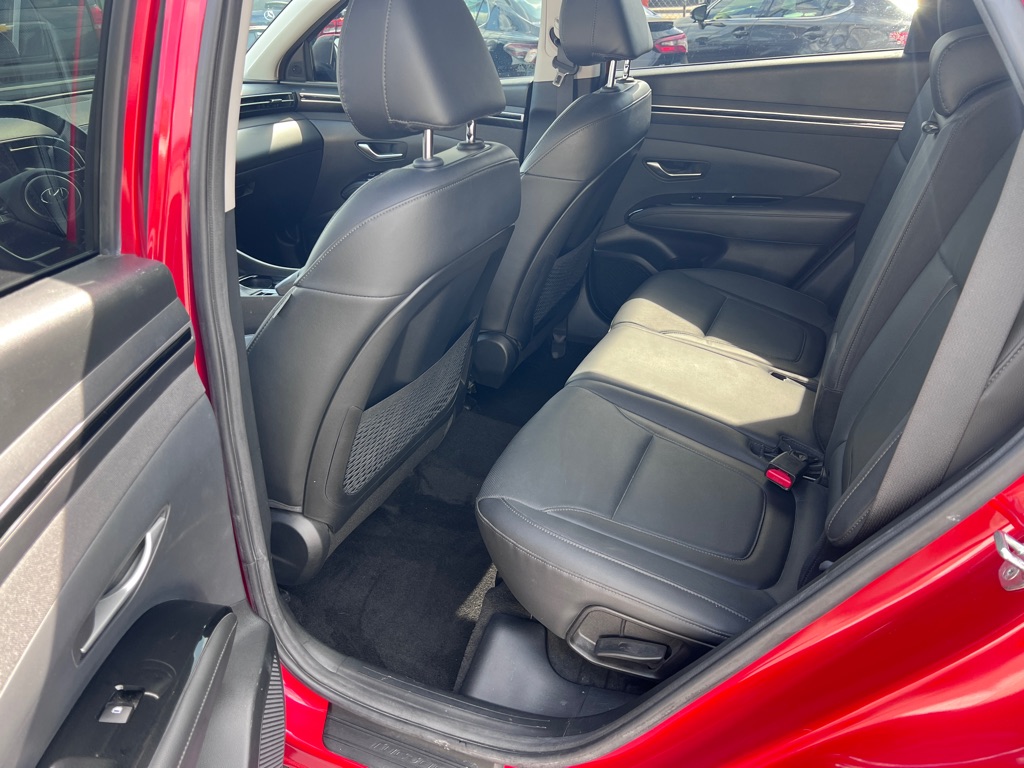 Photo 11 of this HYUNDAI TUCSON