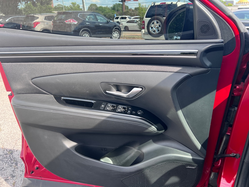 Photo 14 of this HYUNDAI TUCSON