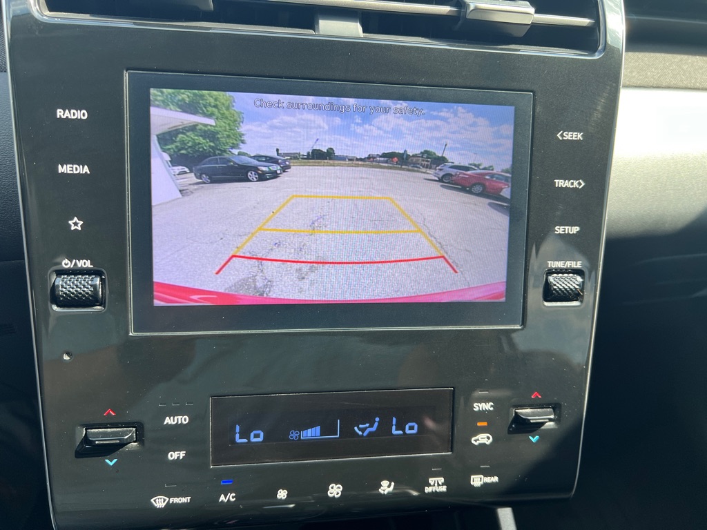 Photo 17 of this HYUNDAI TUCSON