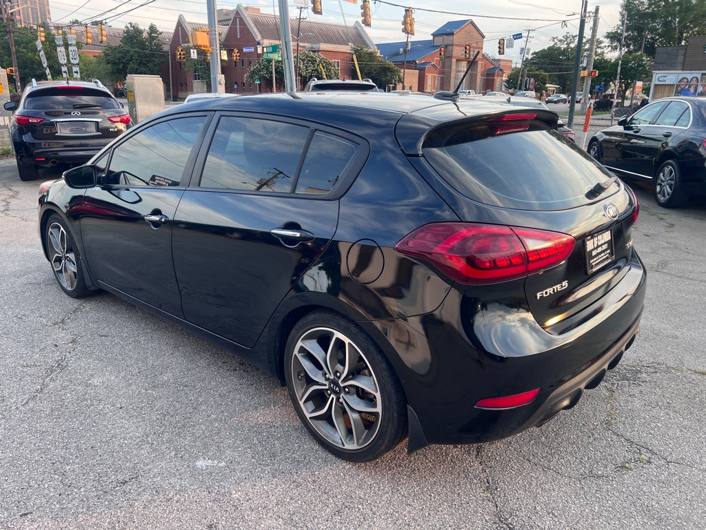 Photo 7 of this KIA FORTE5