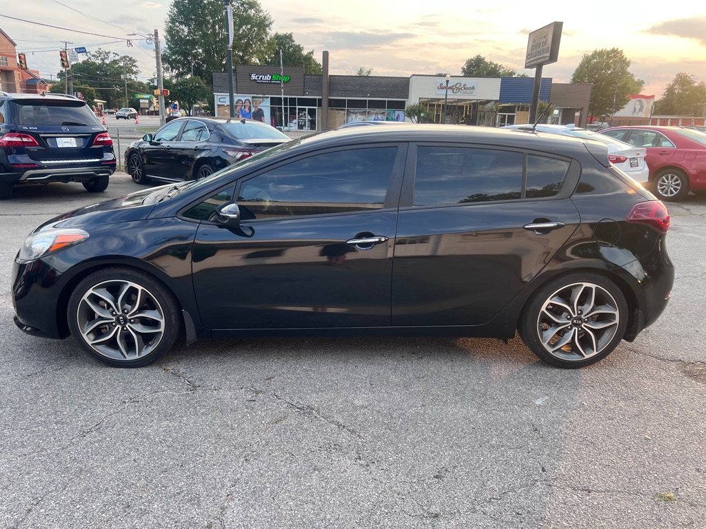Photo 8 of this KIA FORTE5