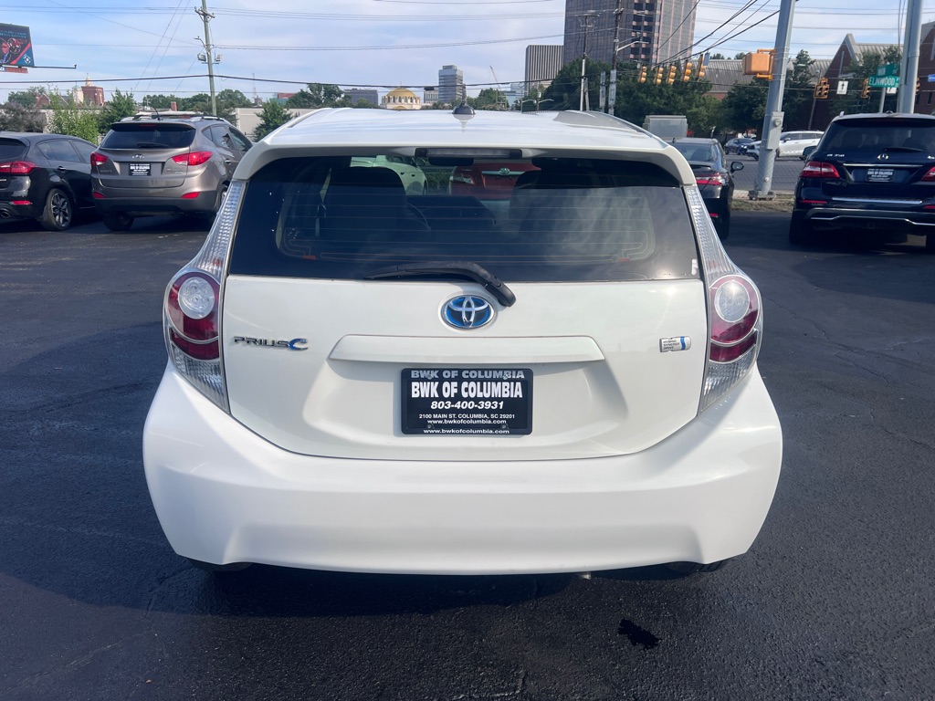 Photo 6 of this TOYOTA PRIUS C