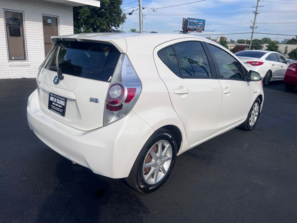 Photo 5 of this TOYOTA PRIUS C