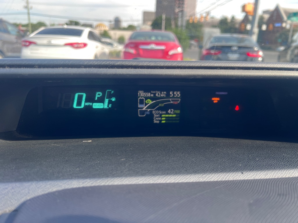 Photo 12 of this TOYOTA PRIUS C