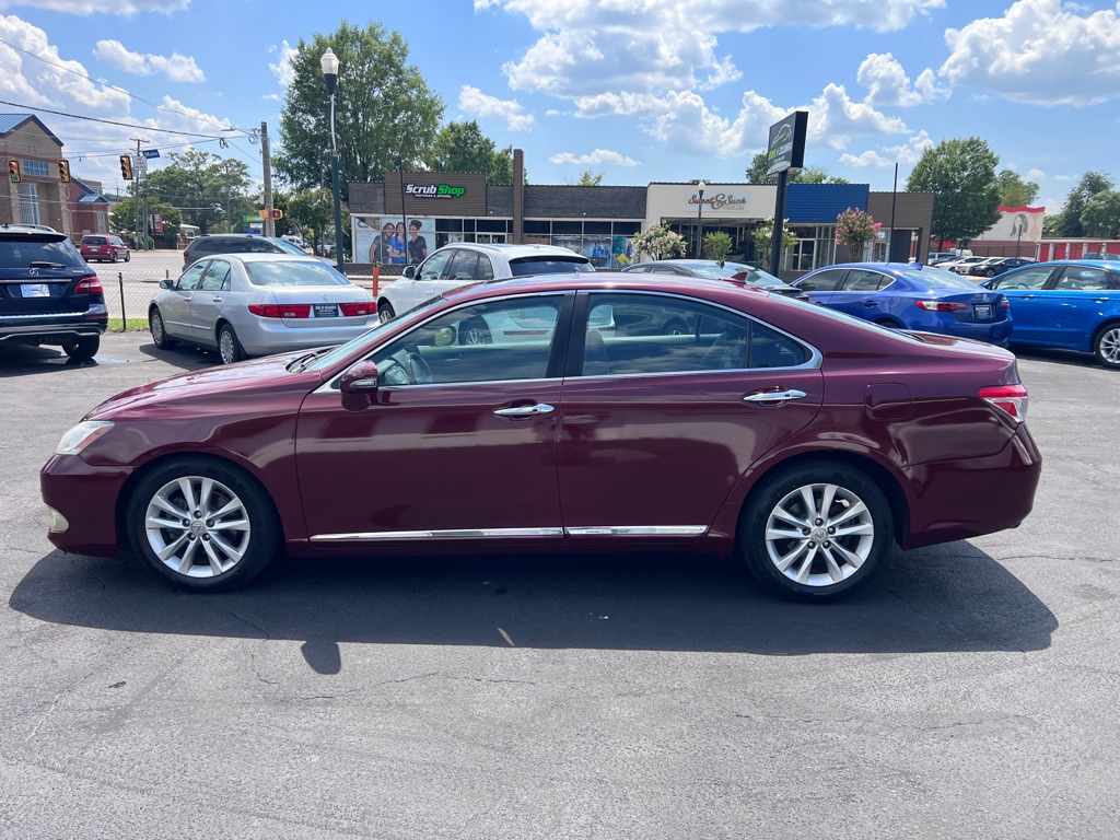 Photo 8 of this LEXUS ES 350