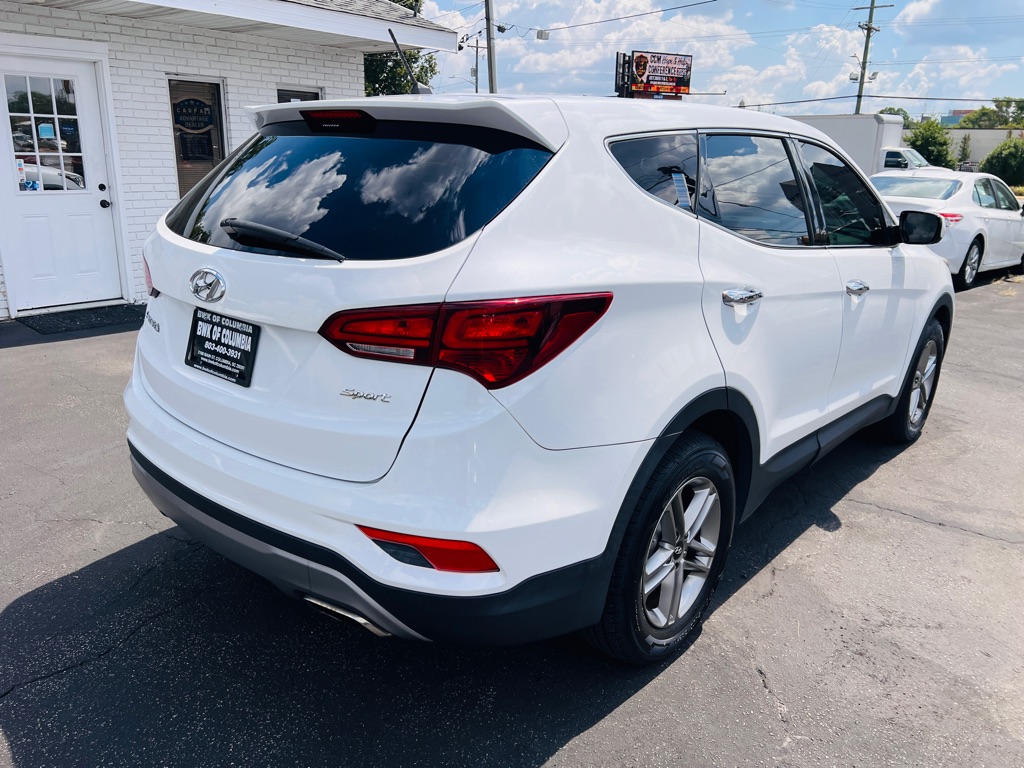 Photo 5 of this HYUNDAI SANTA FE SPORT