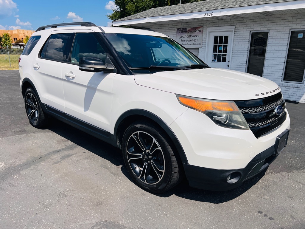 Photo 3 of this FORD EXPLORER