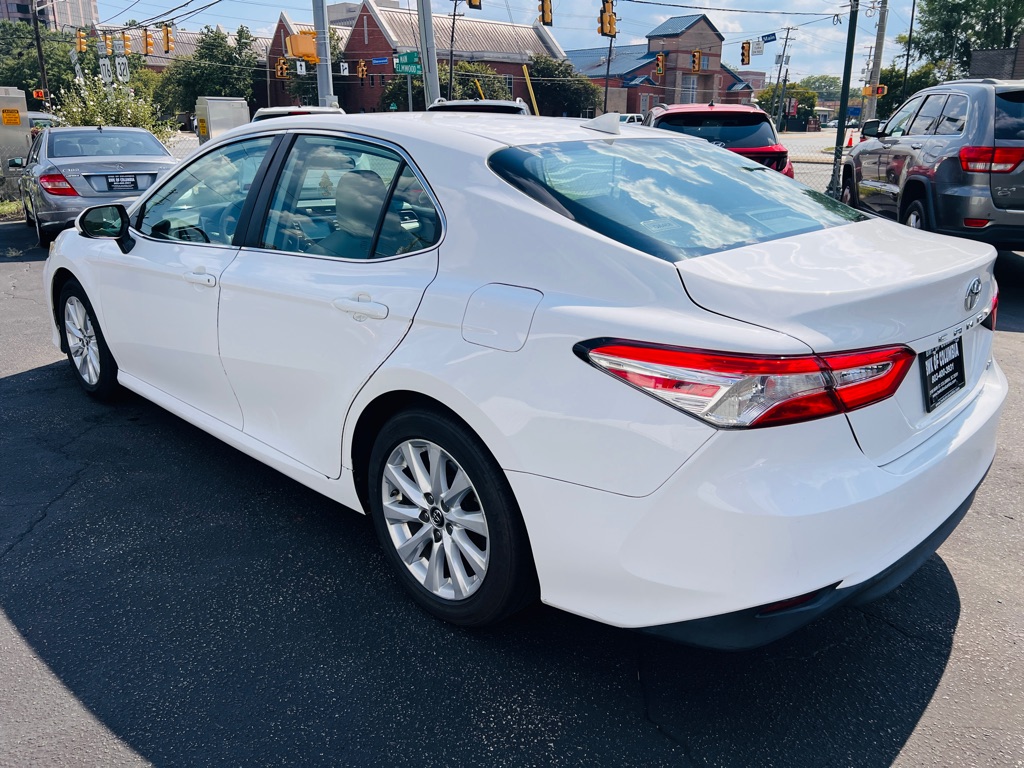 Photo 7 of this TOYOTA CAMRY