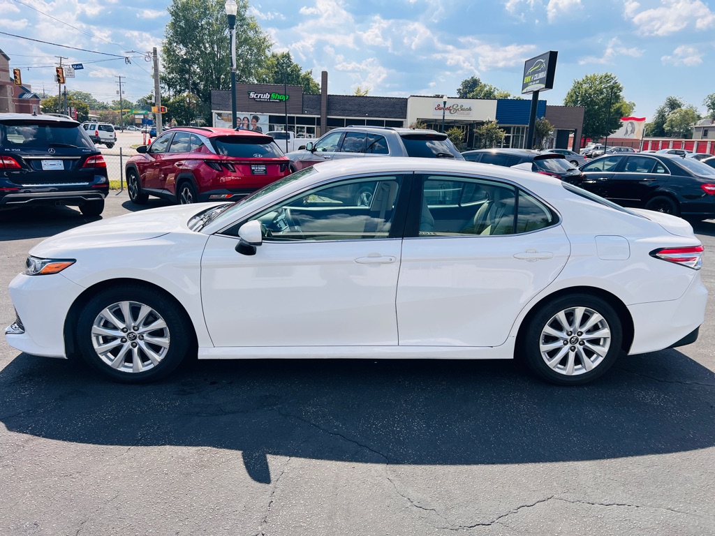 Photo 8 of this TOYOTA CAMRY