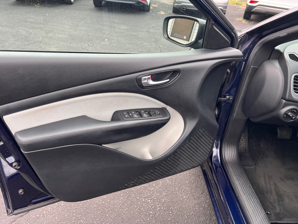 Photo 12 of this DODGE DART
