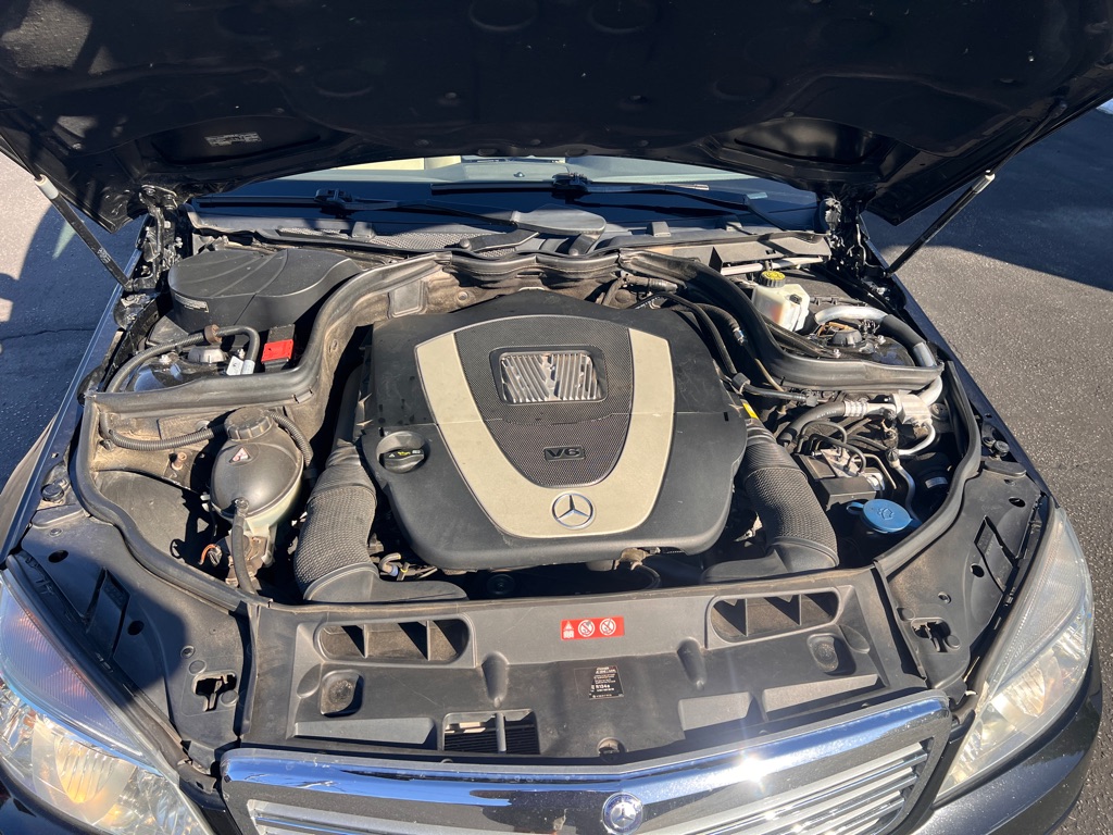 Photo 15 of this MERCEDES-BENZ C-CLASS