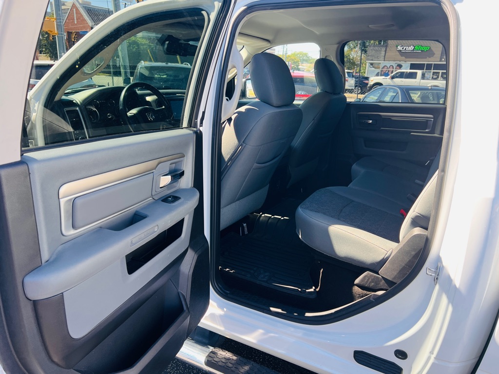 Photo 13 of this RAM 1500
