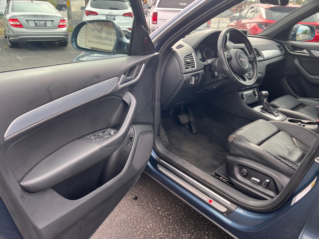Photo 9 of this AUDI Q3