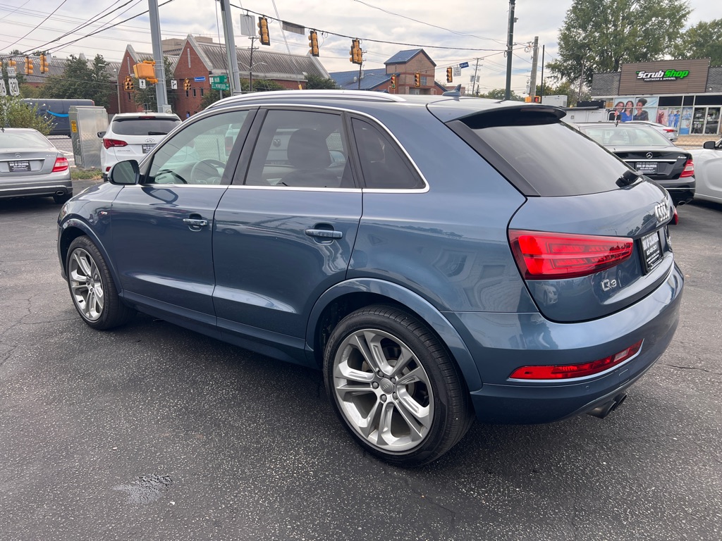 Photo 7 of this AUDI Q3