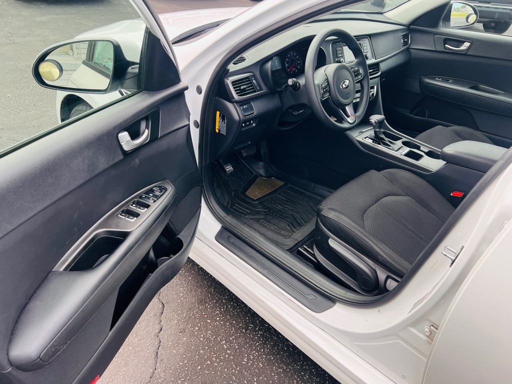 Photo 9 of this KIA OPTIMA