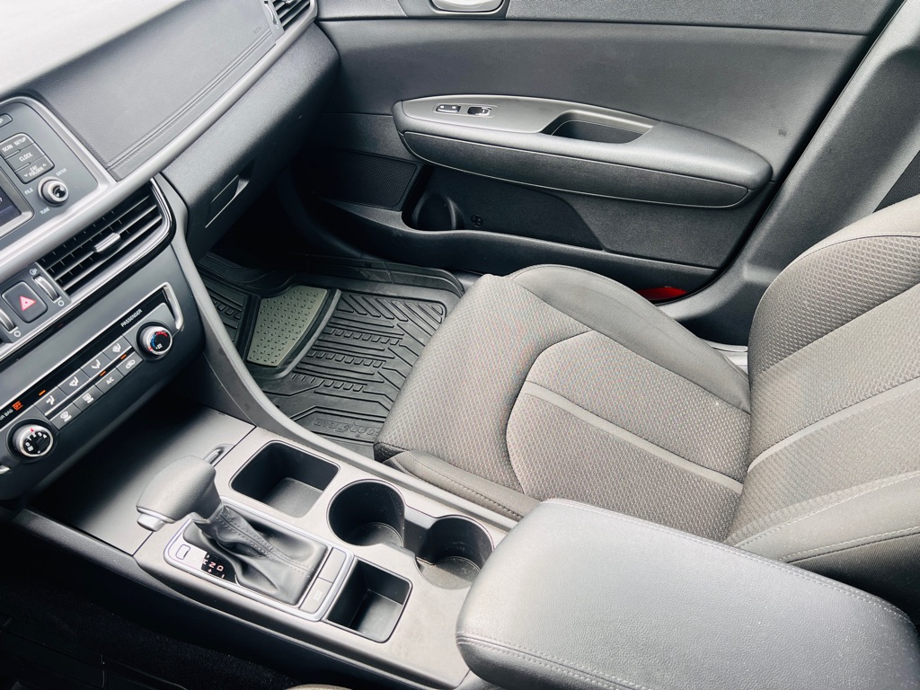 Photo 16 of this KIA OPTIMA