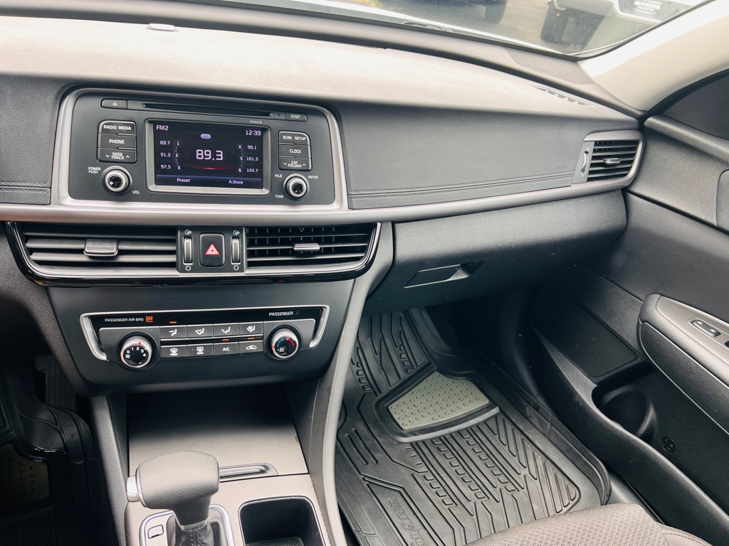Photo 14 of this KIA OPTIMA
