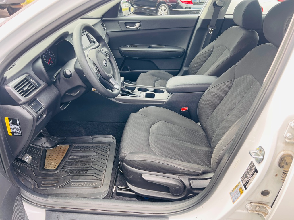 Photo 10 of this KIA OPTIMA