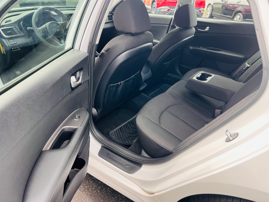 Photo 11 of this KIA OPTIMA