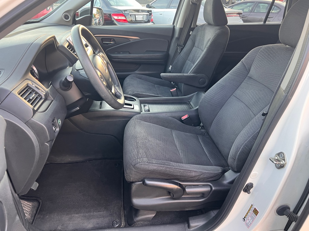 Photo 10 of this HONDA PILOT