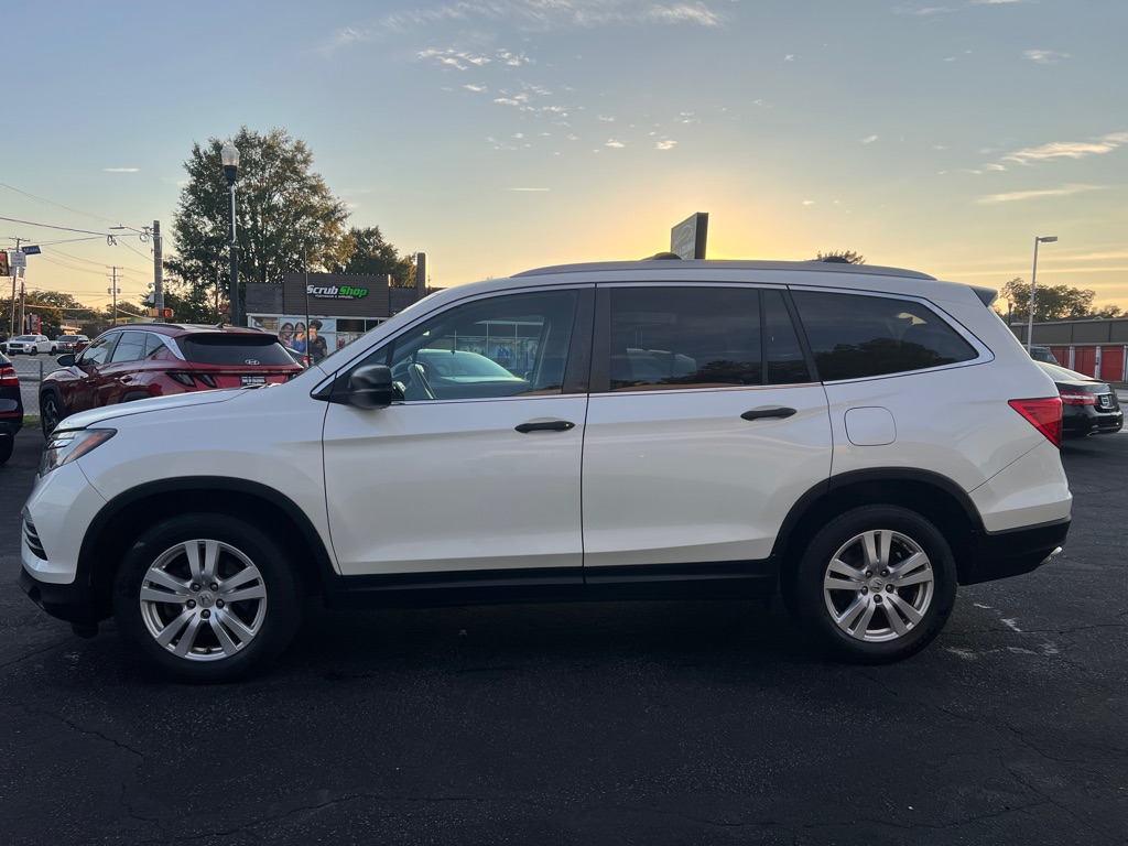 Photo 8 of this HONDA PILOT