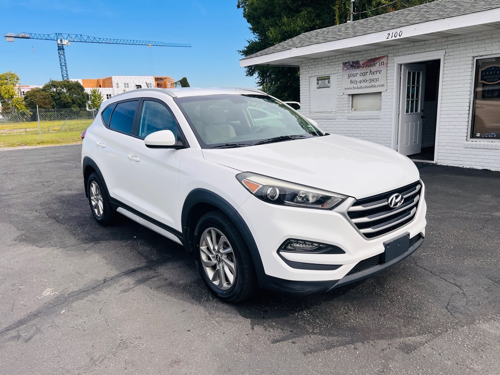 Photo 3 of this HYUNDAI TUCSON