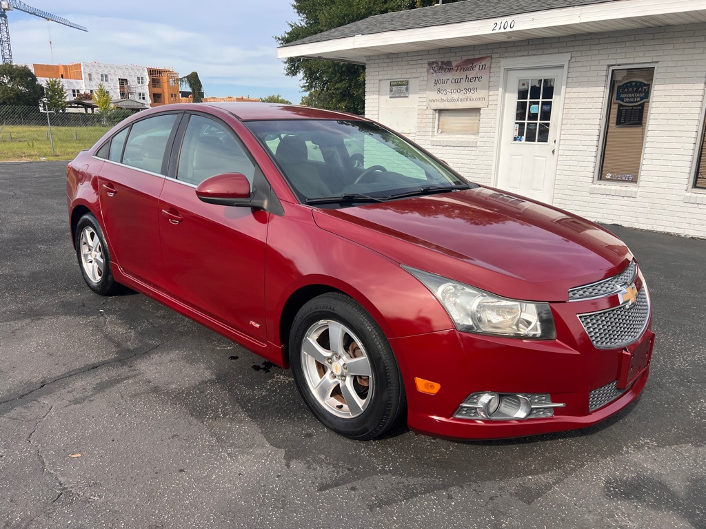 Photo 3 of this CHEVROLET CRUZE