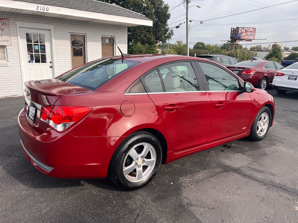 Photo 5 of this CHEVROLET CRUZE