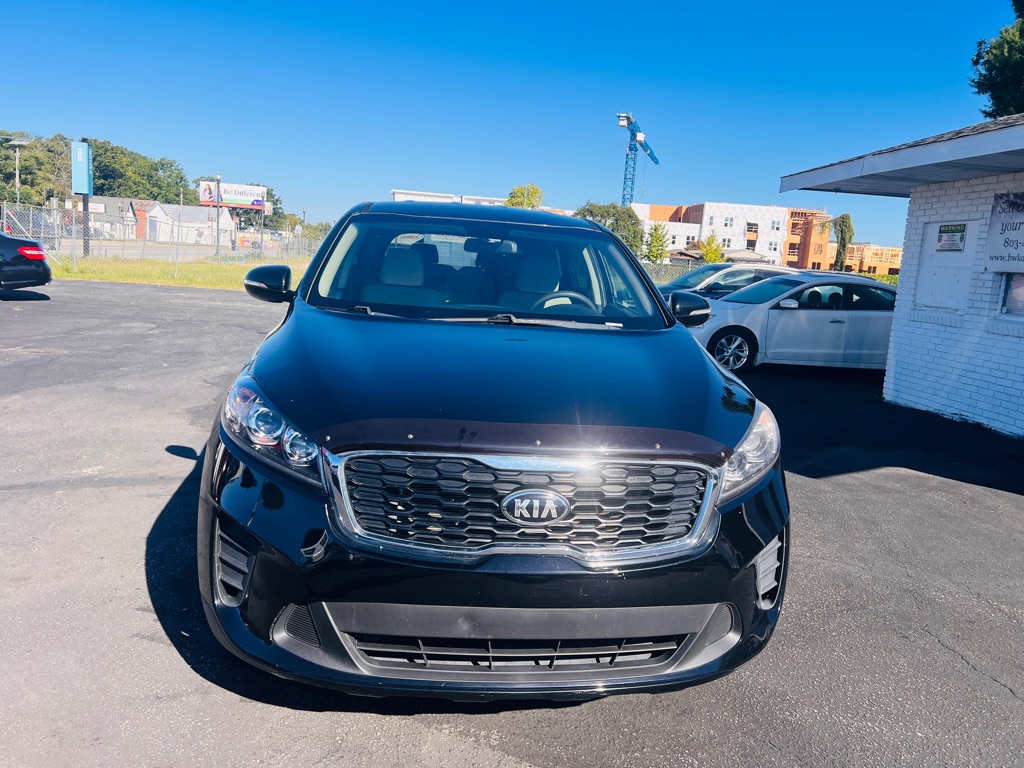 Photo 2 of this KIA SORENTO