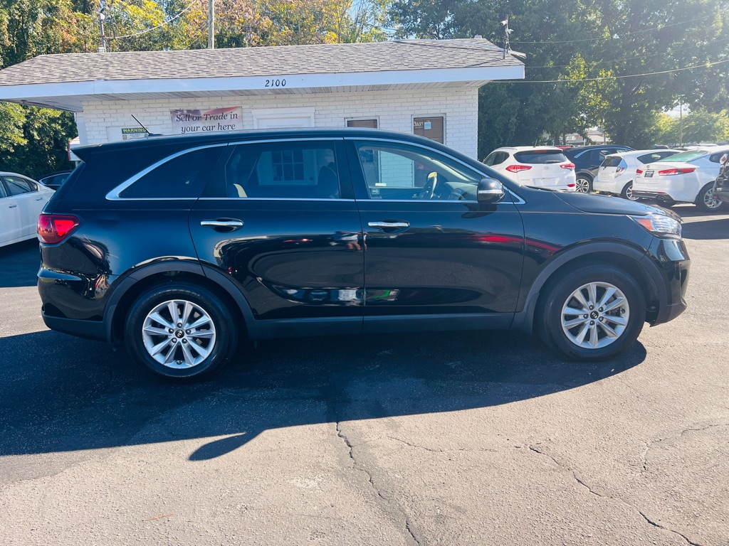Photo 4 of this KIA SORENTO