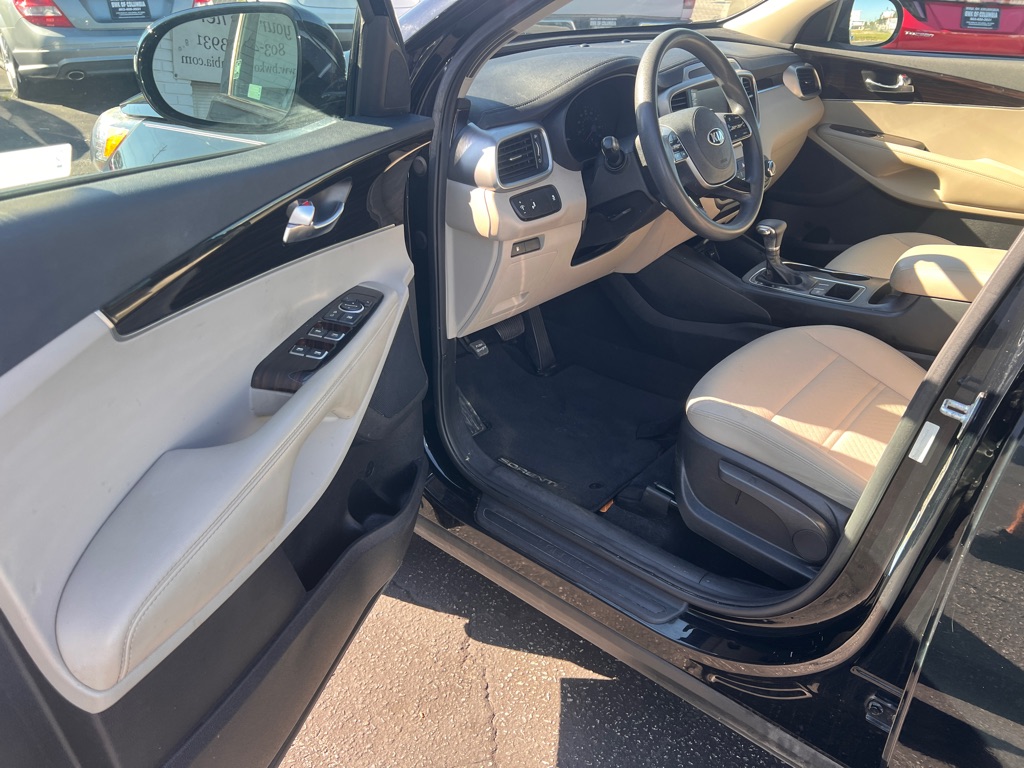 Photo 11 of this KIA SORENTO