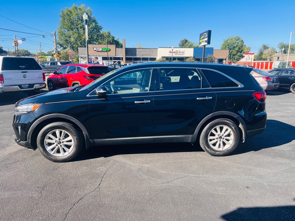 Photo 10 of this KIA SORENTO