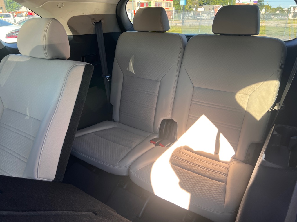 Photo 13 of this KIA SORENTO