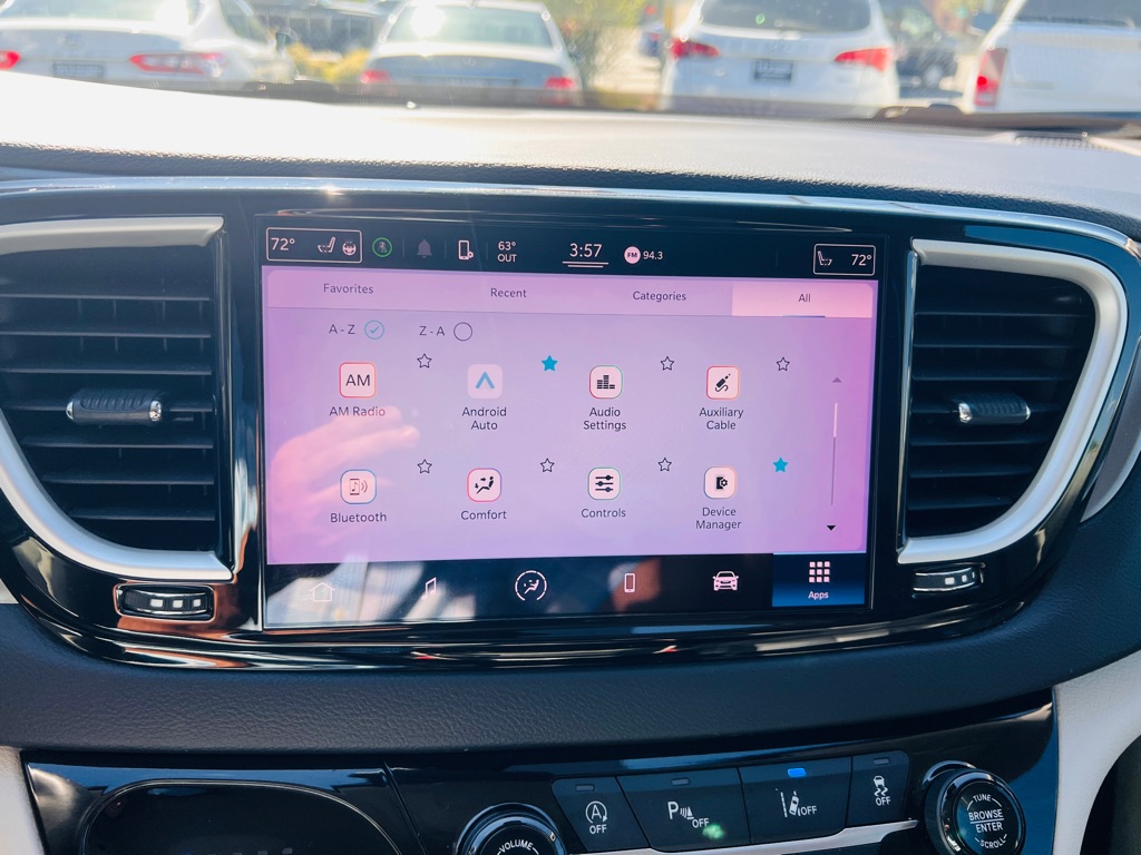 Photo 16 of this CHRYSLER PACIFICA