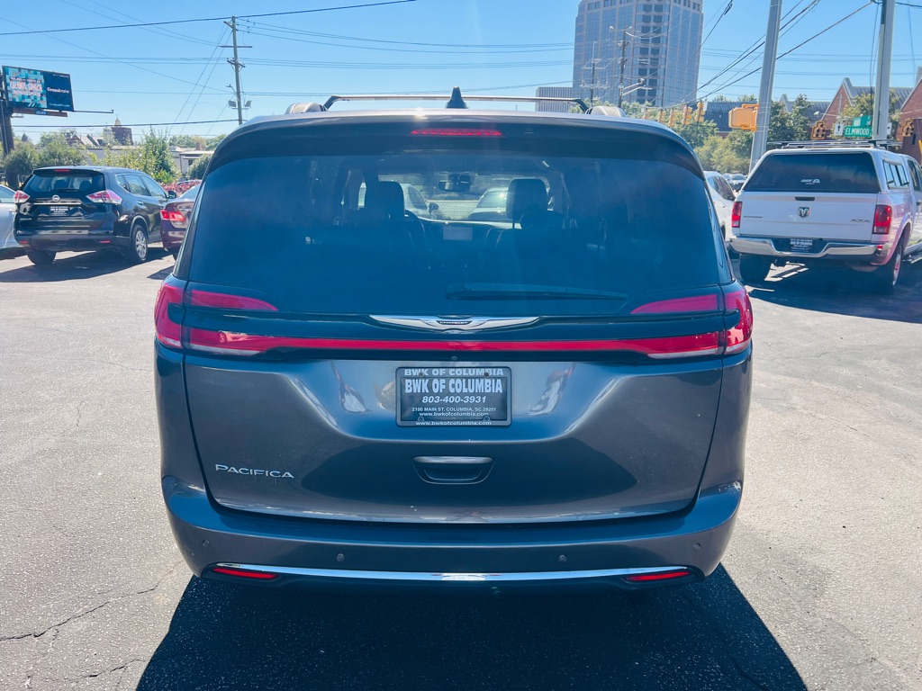 Photo 6 of this CHRYSLER PACIFICA