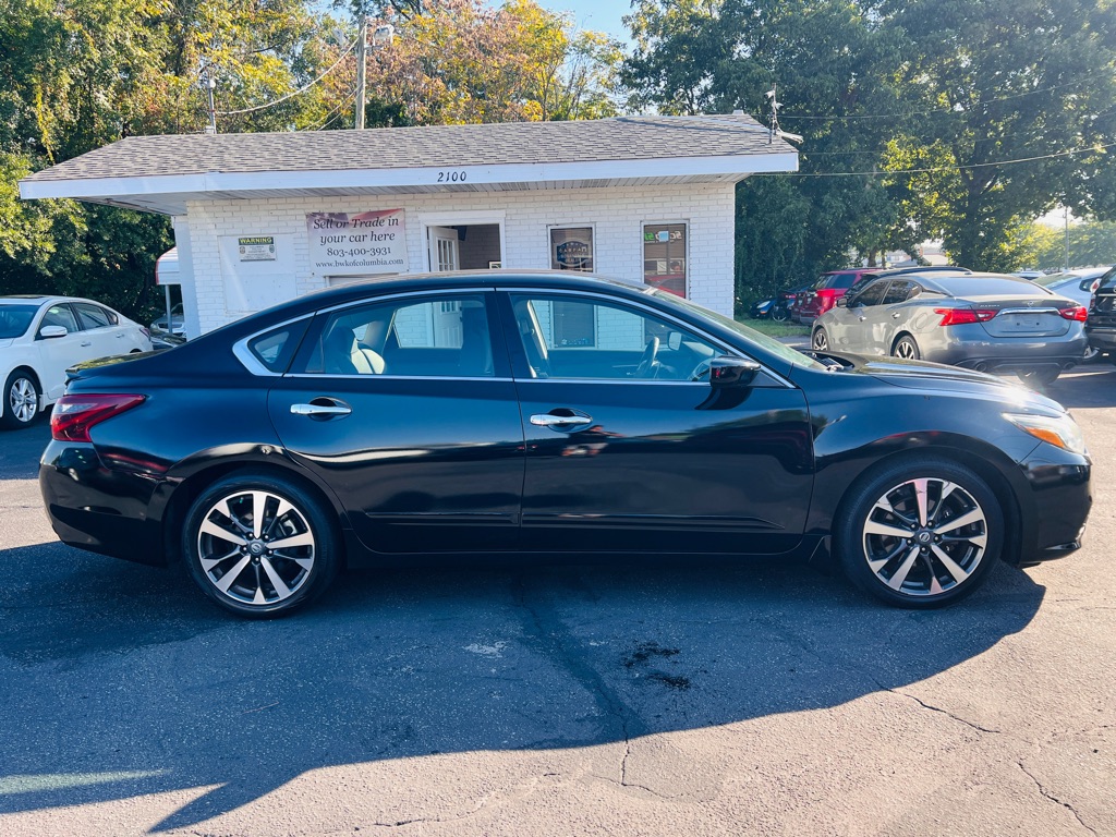 Photo 4 of this NISSAN ALTIMA