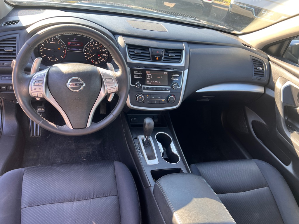 Photo 11 of this NISSAN ALTIMA