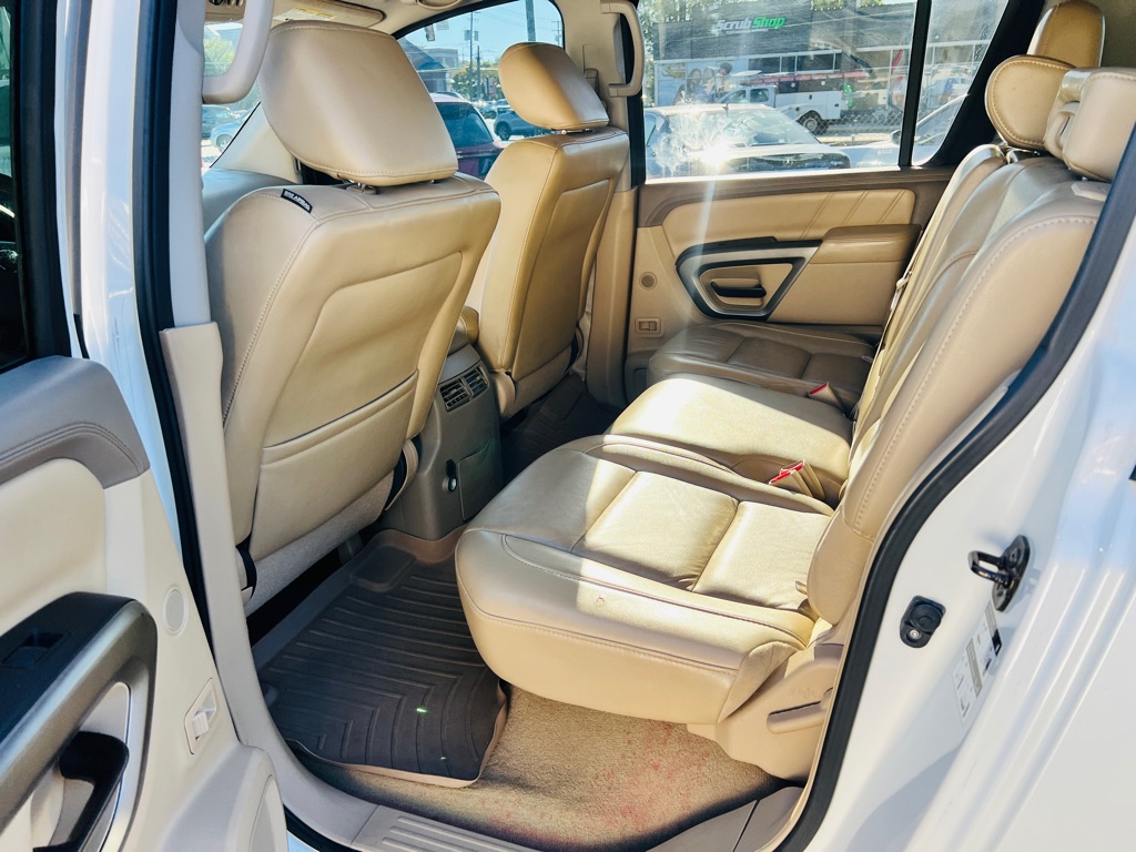 Photo 11 of this NISSAN ARMADA