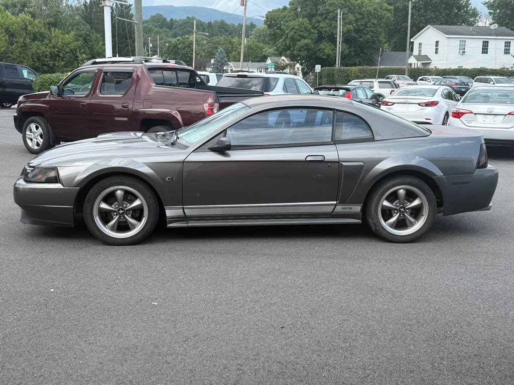 Photo 2 of this FORD MUSTANG