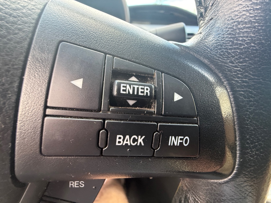 Photo 18 of this MAZDA 3