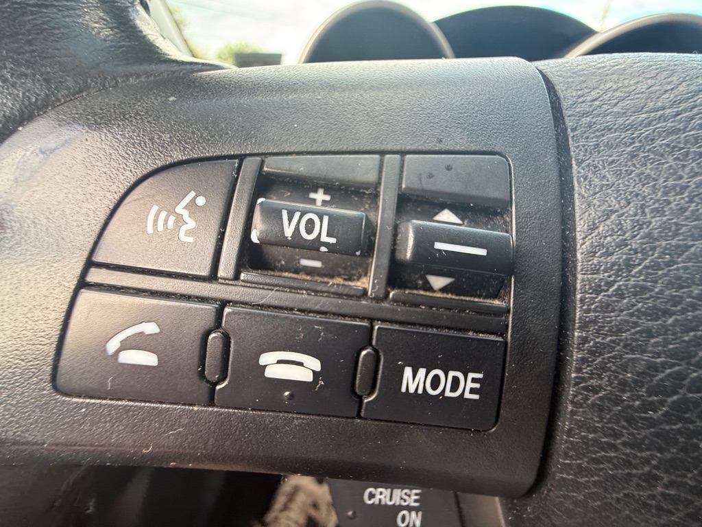 Photo 20 of this MAZDA 3