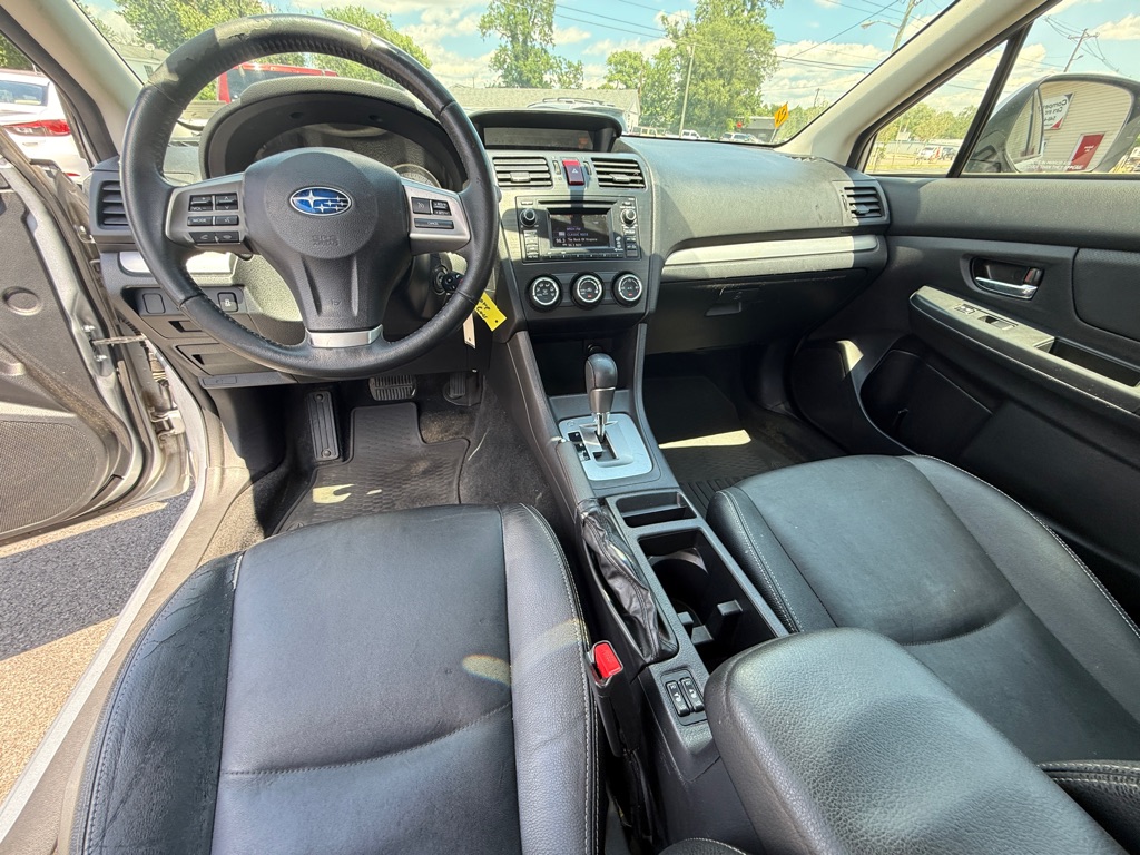 Photo 10 of this SUBARU IMPREZA