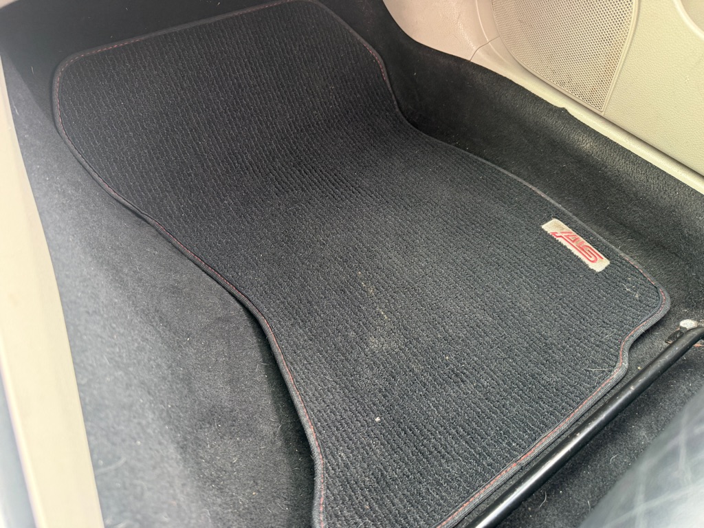 Photo 17 of this SUBARU IMPREZA
